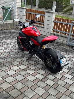 DUCATI DIAVEL V4 - 2