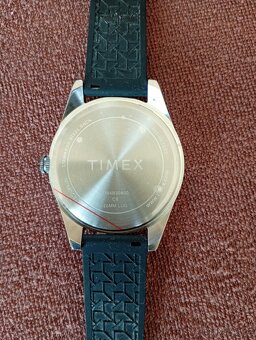 Hodinky Timex Expedition Field solar - 2