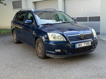 Toyota Avensis 2.2 D-Cat Kombi manual - 2