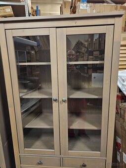 HEMNES VITRÍNA - 2