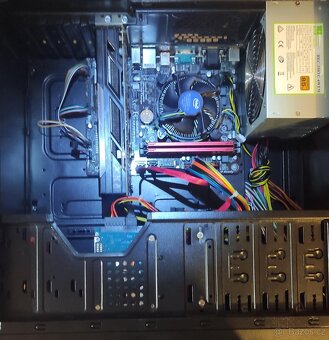 R7 370 4GB E3-1231V3 DDR3 16GB SSD 256GB HDD 500GB W11 - 2