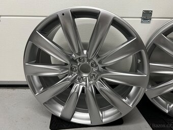 NOVÉ KOLA BENTLEY R21 - 2