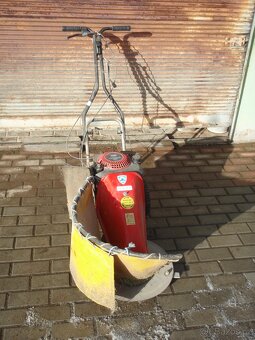Rotační sekačka - 2