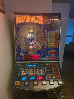 Výherní automat WINGS - 2