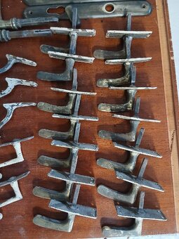 Prodám mosazné kličky a štítky s klikama - 2