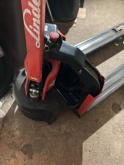 Elektrický - bateriový paletový vozík Linde MT12 - 2