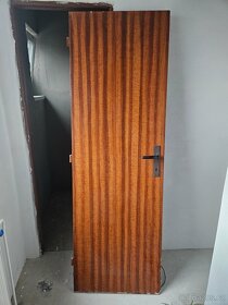 Starší dřevěné  dveře - 2