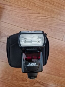 NIKON blesk SB-700 - 2