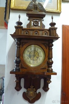 1900 sloupkové hodiny s orlicí Junghans - 2