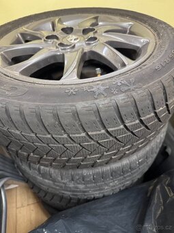 Originál Alu Kola Toyota se zimním pneu 205/55/R16 - 2