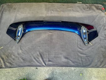 Subaru impreza křídlo / spoiler - 2