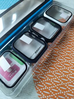 4x ochranné sklo, kryt na Apple Watch Series 7/Series 8 - 2