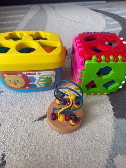 Fisher Price vkládačka + další dvě hračky - 2