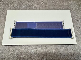 Apple Watch modrý trailový tah přírodní titan M/L - 2