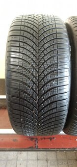 Goodyear 215/40 R18 89W 1x6,5-7,5mm 1x5,5-6mm - 2