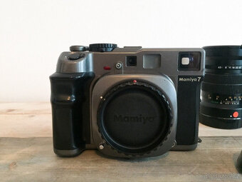 Mamiya 7 + 150mm L 14.5 + 65mm L 14 + sluneční clony - velmi - 2