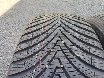 Univerzální pneu Kumho 225/55/18 102V - 2