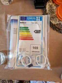 Lednice s mrazákem Beko - 2