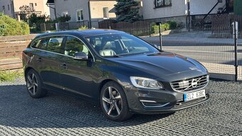 Volvo V60 D6 2,4l Plug-in-Hybrid 208kw AWD - 2
