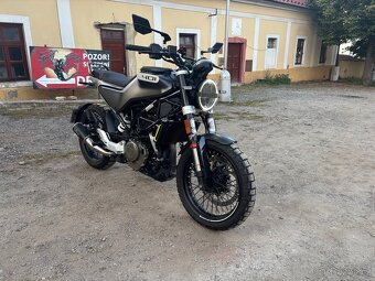 Husqvarna Svartpilen 401, 1200km - 2
