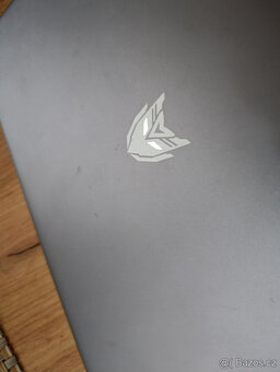 Bmax ultratenky, kovovy / USBC // SSD m.2 256 GB - 2