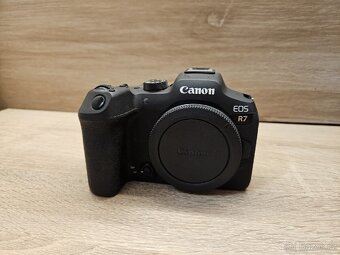 Canon Eos R7 - 2