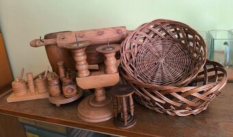 Dřevěné vyřezávané dekorace na chatu - 2