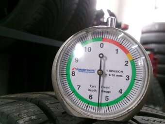 185/60 R15 HANKOOK (5,5mm) č.15271/b3 - 2