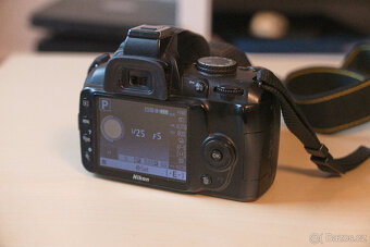 Nikon D3000 - sada - 2