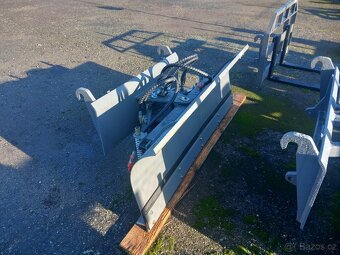 lžíce na nakladač s euroupínáním a radlice na sníh - 2