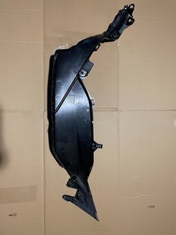 HONDA PCX125 / 150 PODLAHA PRAVÁ - 2