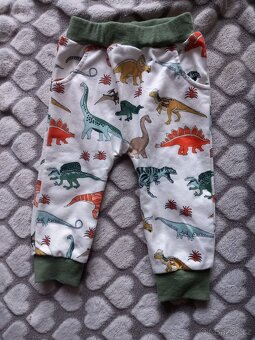 SET S DINOSAURY vel. 6-12 m. - 2