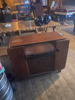 Gramofonová skříň halabala - 2