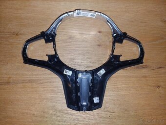 Dekorační lišta volantu M Sport - 2