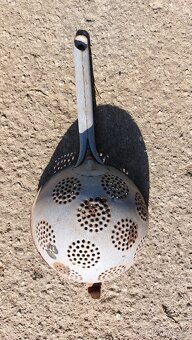 Starý smaltovaný cedník - 2