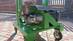 Hydraulický lis štípač - 2