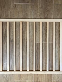 Dřevěná dětská ohrádka - 2