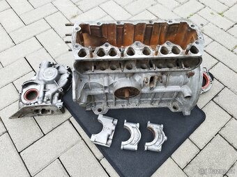 ŠKODA 110R BLOK MOTORU /4 - - 2