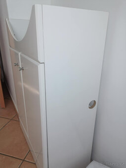 Koupelnový nábytek s umyvadlem - 2
