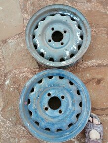 Prodám 2x disk kola Škoda 1202 - 2