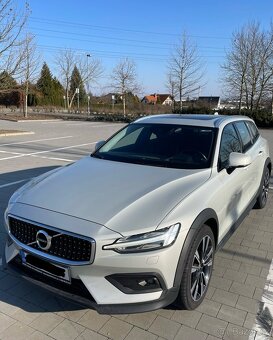 Volvo V60 Cross Country D4 140 kW 4x4 - 2