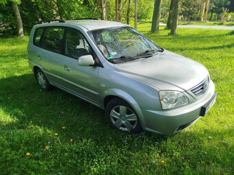 Kia Carens 2.0 - 2