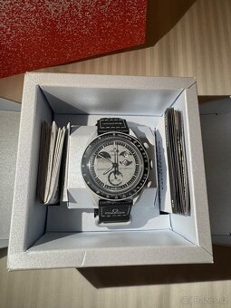 Omega swatch - 2