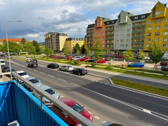 Pronájem bytu 1+1 44 m² s balkónem, náměstí Republiky, MB - 2