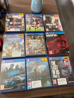 PlayStation 4 1TB + 2 ovladače + 12 her-výborný stav - 2