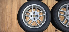 ALU 15" 4x100, ET35 se zimními pneu 195/60/15 - 2