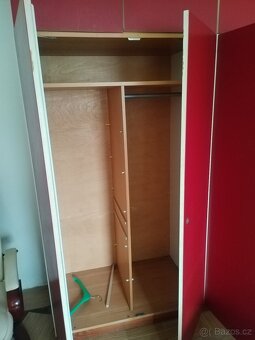 Šatní skříň - 2