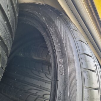 235/40/19 Bridgestone 2ks letní - 2