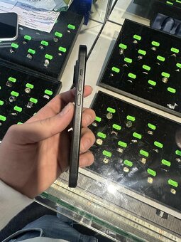 iPhone 15 256gb - 2