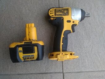 Rázový Utahovák DEWALT - 2